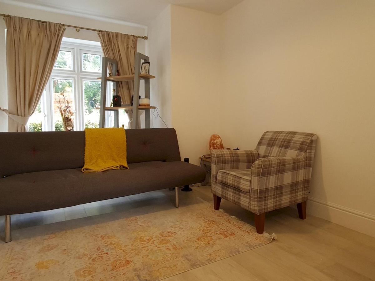Pass The Keys Well Located Modern 5 Bedroom House バーミンガム エクステリア 写真