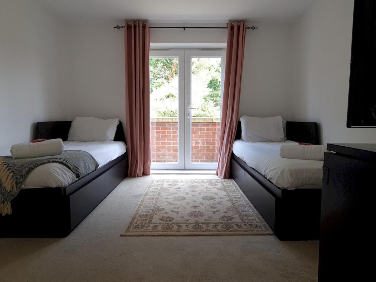 Pass The Keys Well Located Modern 5 Bedroom House バーミンガム エクステリア 写真